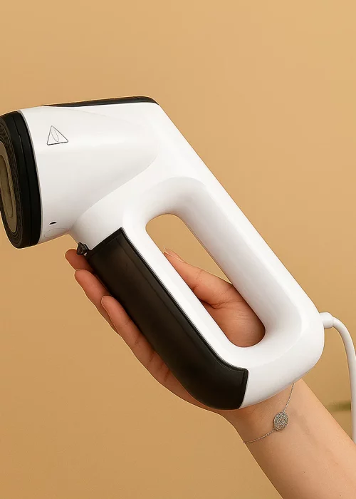 Steamer Iron With Built-in Suction